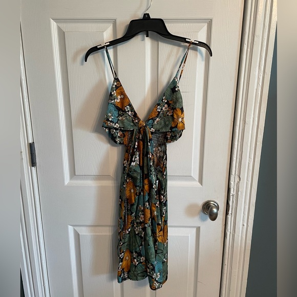 Luvely Daze Volcom Dress - Picture 5 of 6